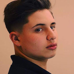 Meet your Posher, Nicholas